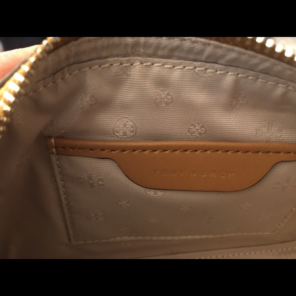 🦚NWT !! Tory Burch Cosmetics Case !! - Picture 5 of 6